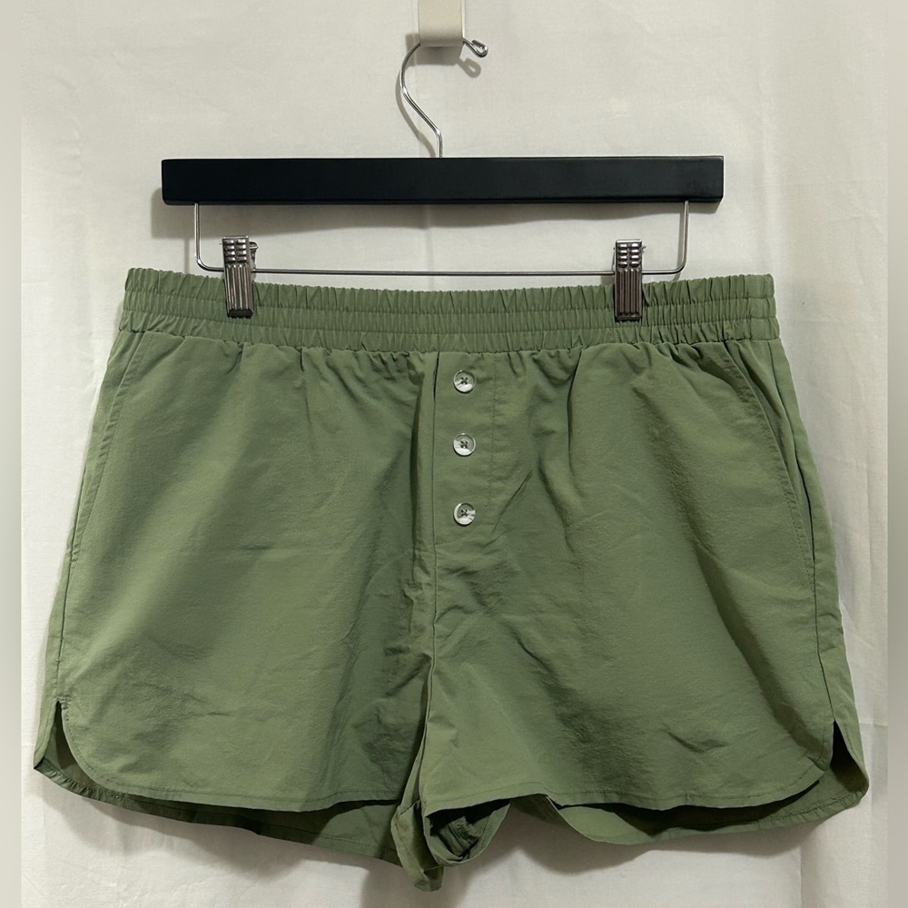 Forever 21 - Sage Green Women’s Flat Front Shorts